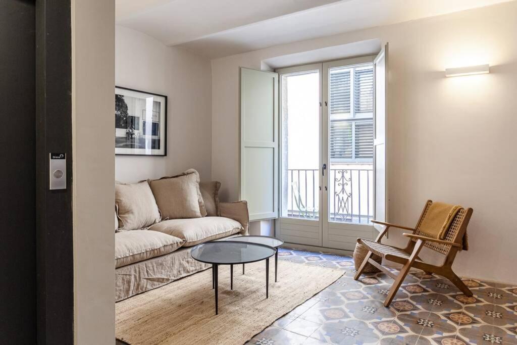 Velo Vern 1 Beautiful New Apartment 2 Bed Ensuite Girona Eksteriør bilde