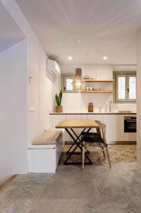 Velo Vern 1 Beautiful New Apartment 2 Bed Ensuite Girona Eksteriør bilde